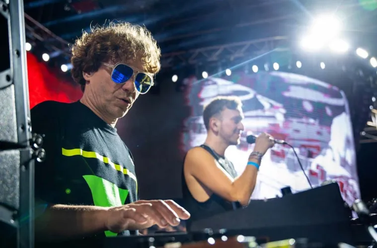 DJ COLYN , EL PRODUCTOR DE PAISES BAJOS, ELIGIO UNA CANCION DE BABASONICOS PARA REALIZAR UN REMIX
